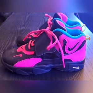 NIKE Air Max Speed Turf Girls Size 3Y or women's 5